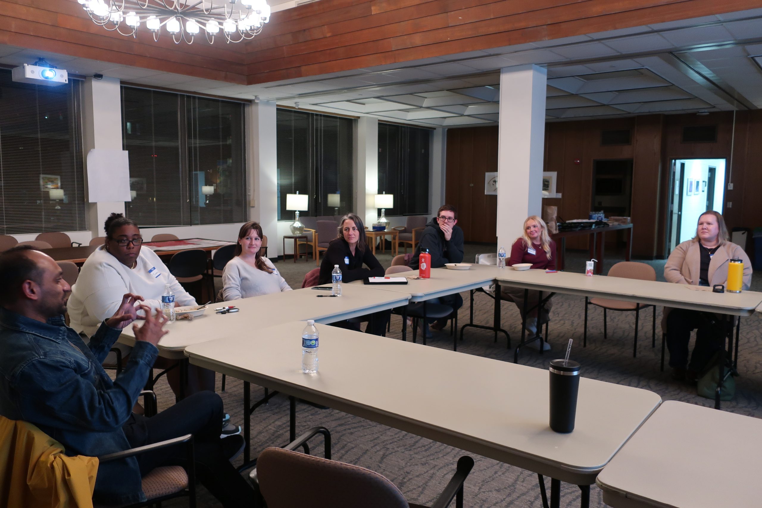 Image of discussion during the Neonatal Family Research Advisory Council meeting